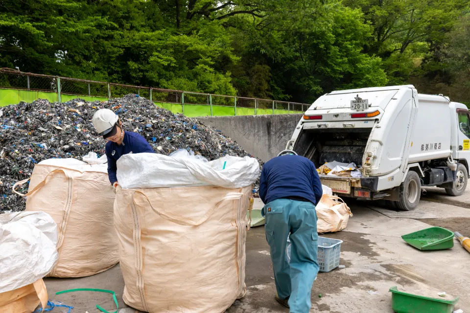 粥川商店作業風景